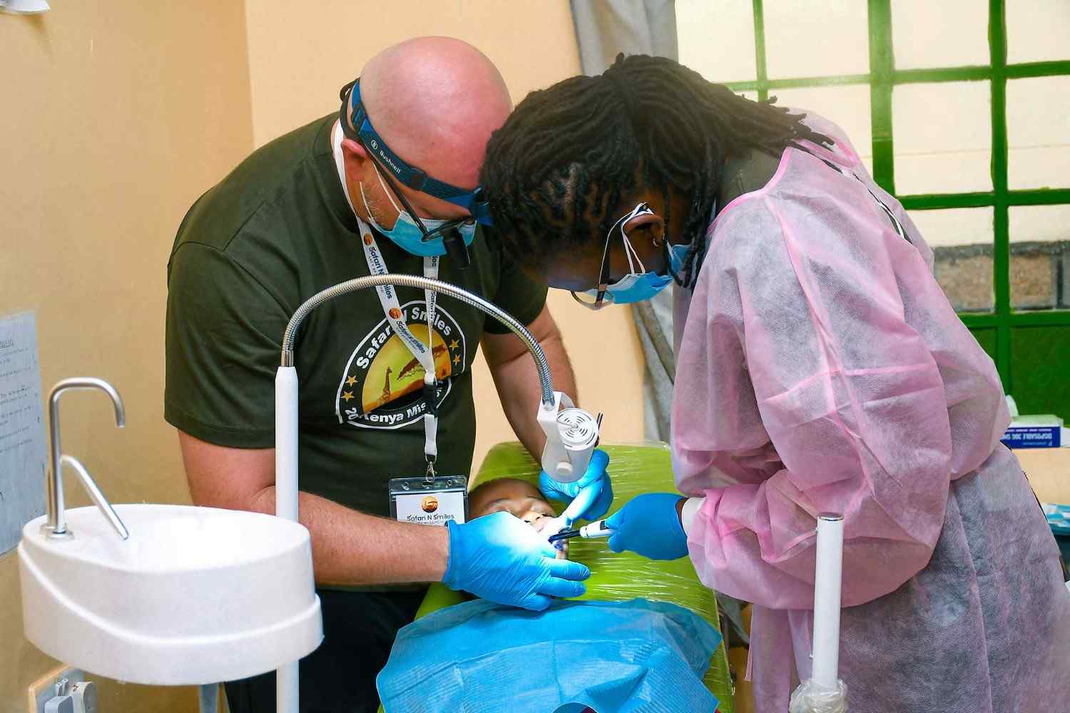 safarinsmiles dental Mission